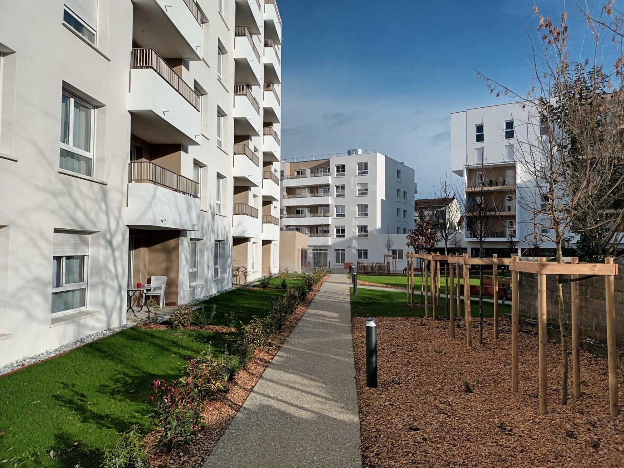 Domitys Les Craies Blanches Aparthotel Mont-de-Marsan Exterior photo